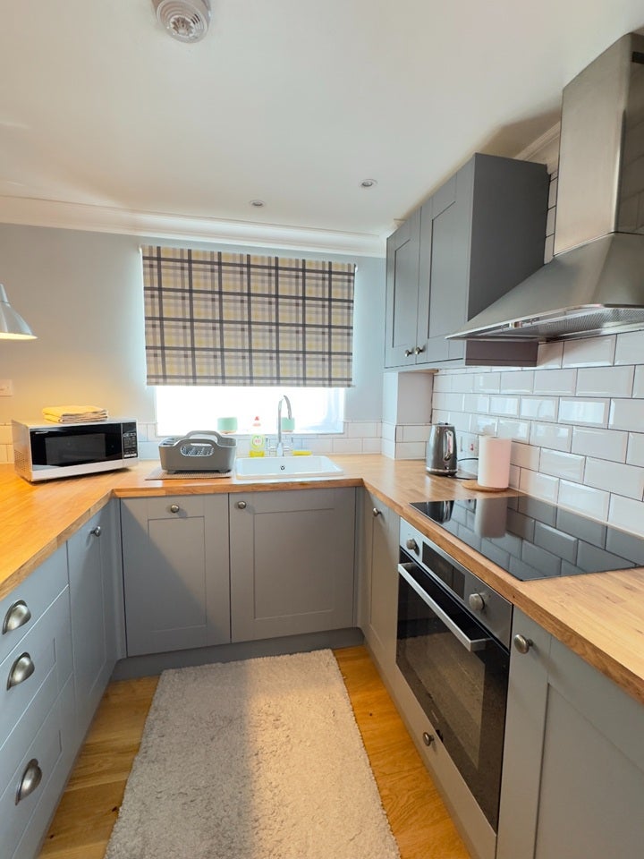 House Crestwood Way in Greater London