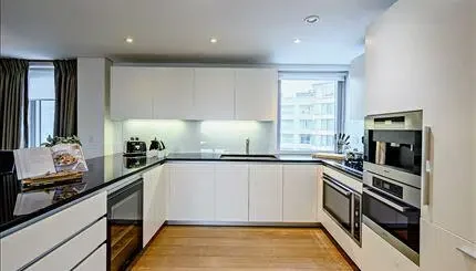 Flat Merchant Square in City of Westminster