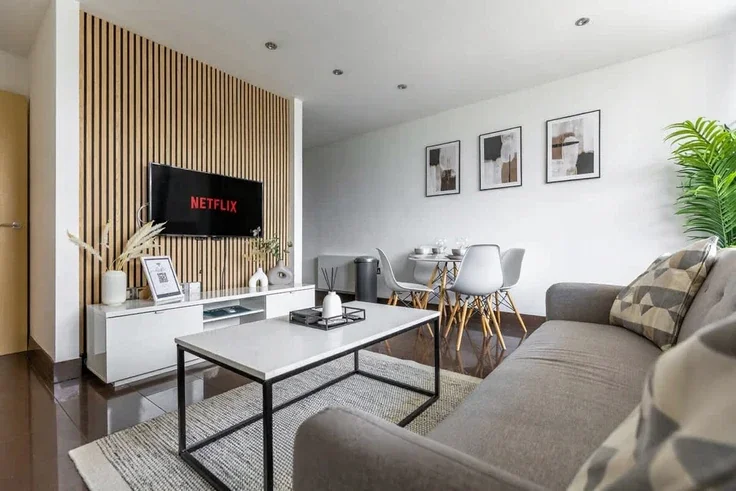 Flat Mortimer Square in Milton Keynes