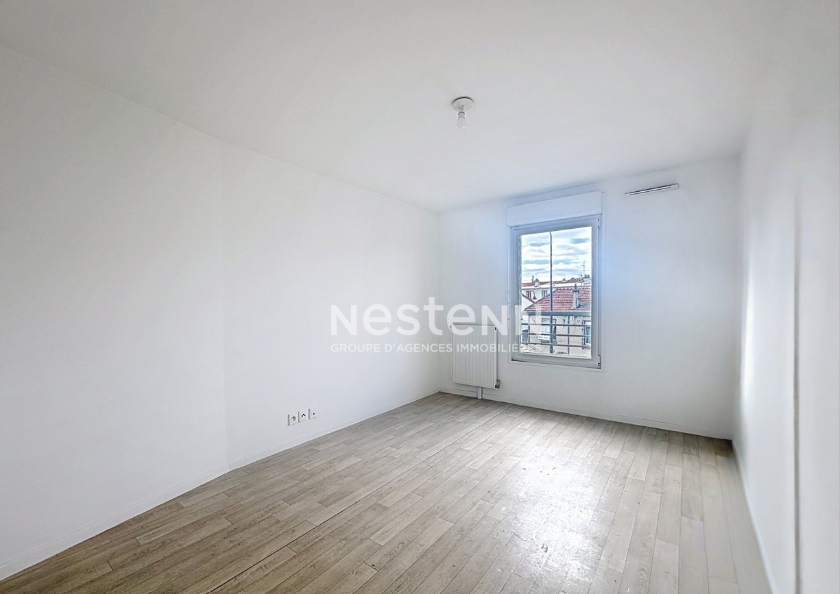 Appartement Rue Pierre Huet à Stains