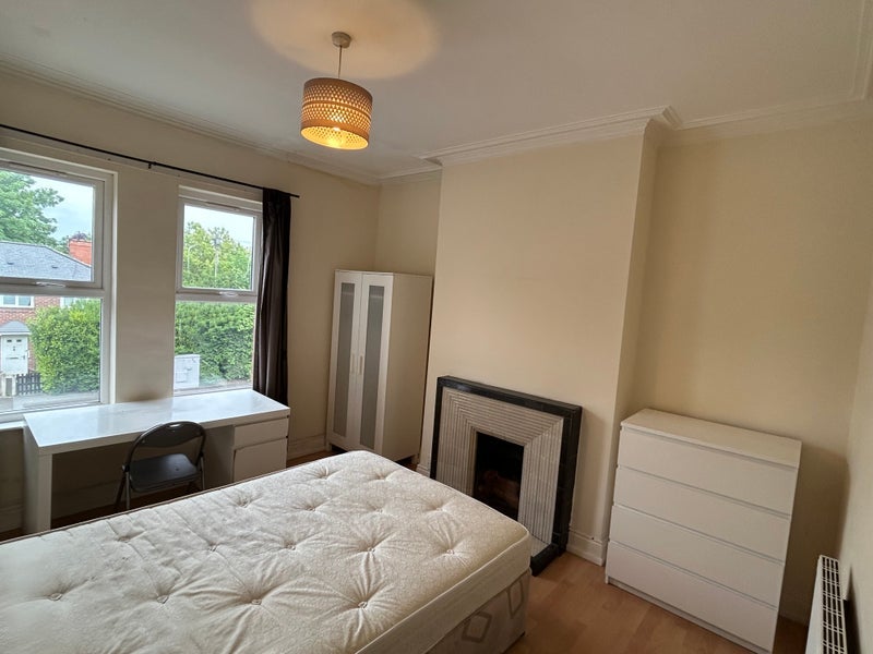 Room Burton Road in Manchester