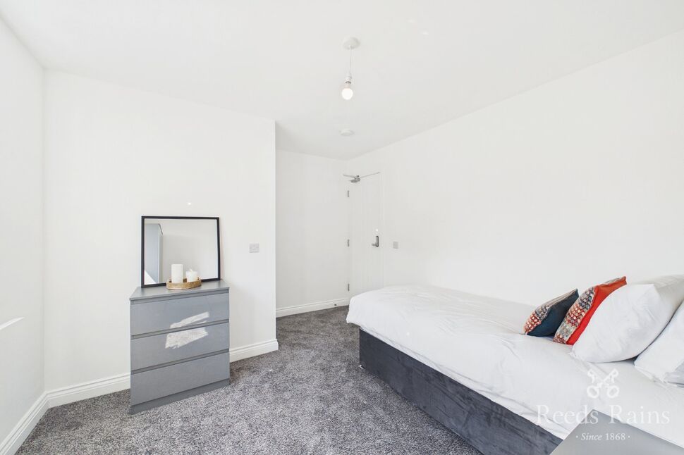 Room Underley Street in Burnley