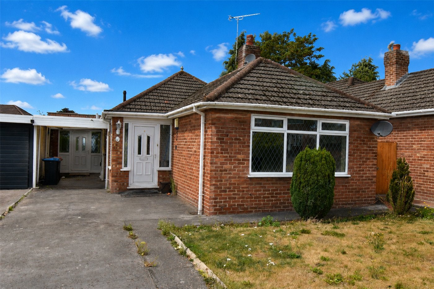 House Gleneagles Road in Ellesmere Port