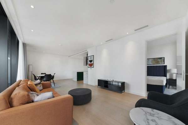 Flat Park Drive in Greater London