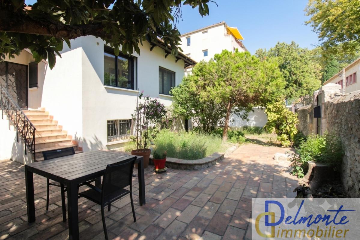 House Boulevard du 4 Septembre in La Seyne-sur-Mer