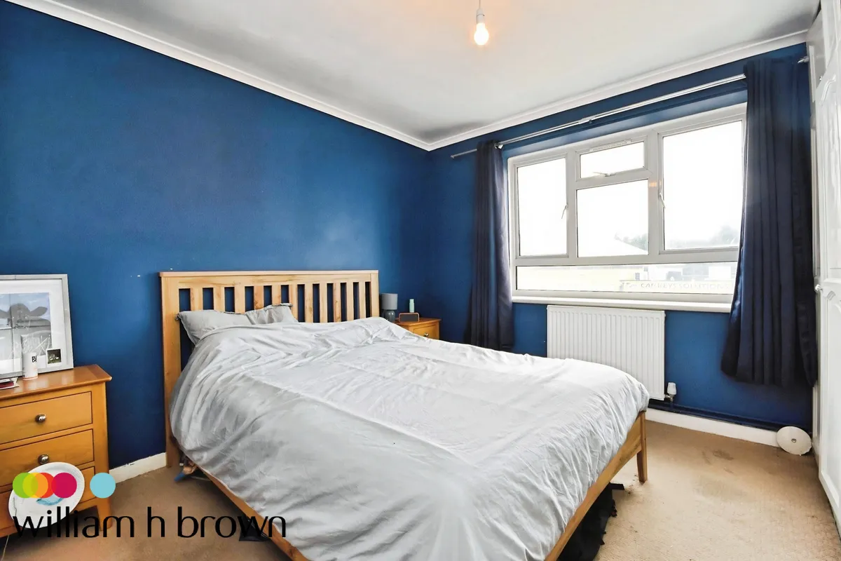 Flat Crow Green Road in Brentwood