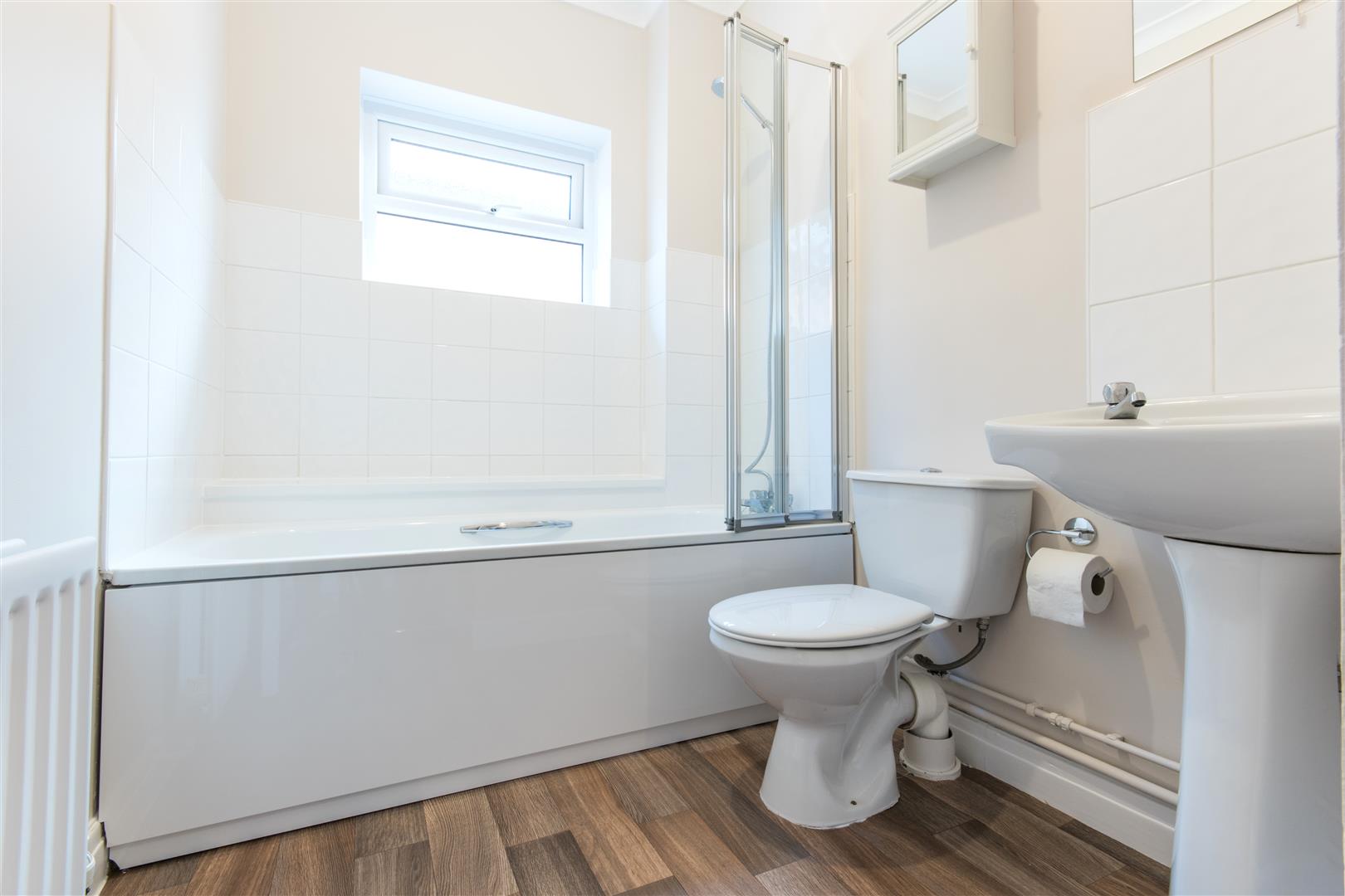 Flat Oakdale Road in Elmbridge