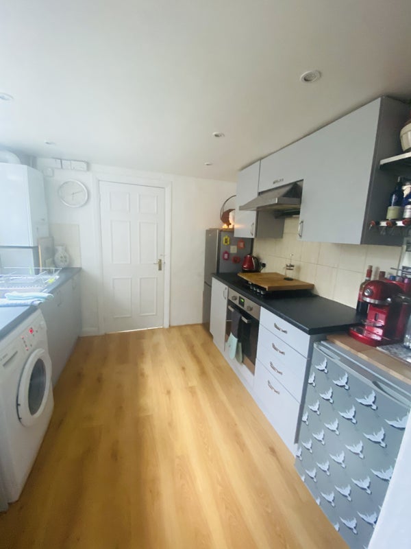 Room Dalmally Road in Greater London