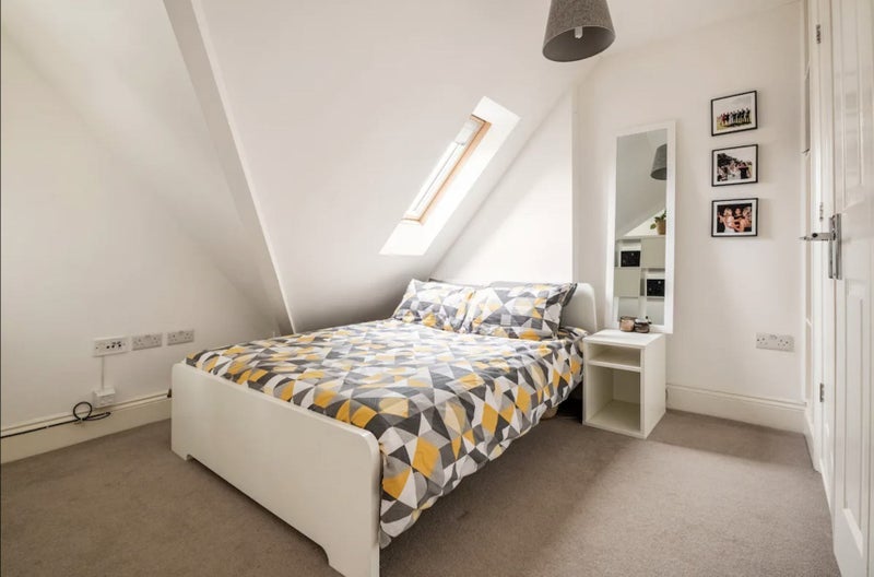 Flat St Mark's Rise in Greater London