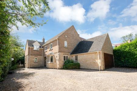 House Willow Close in Whissendine