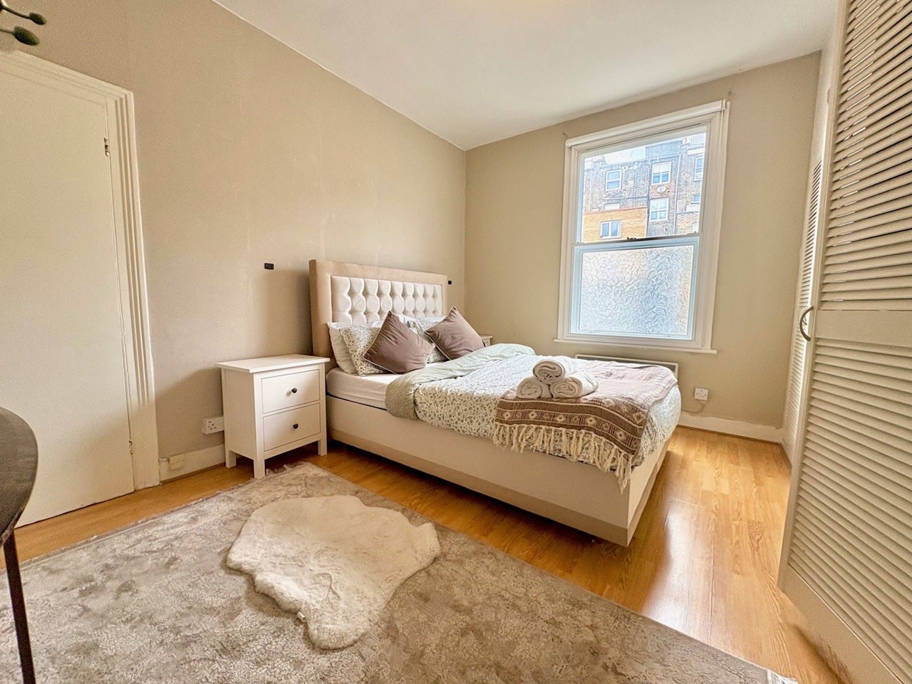 Flat Earl's Court Gardens in Greater London