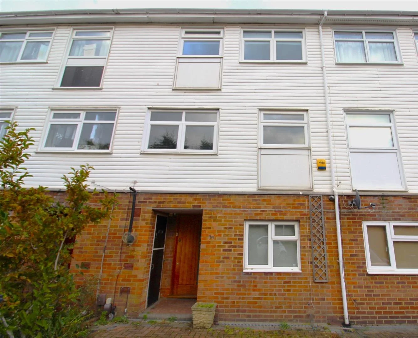 House Ford End in Greater London