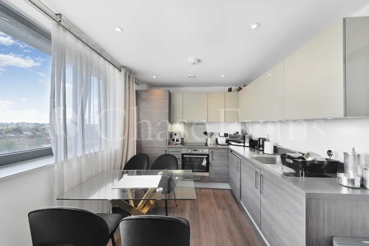 Flat Wembley Central Square in Greater London