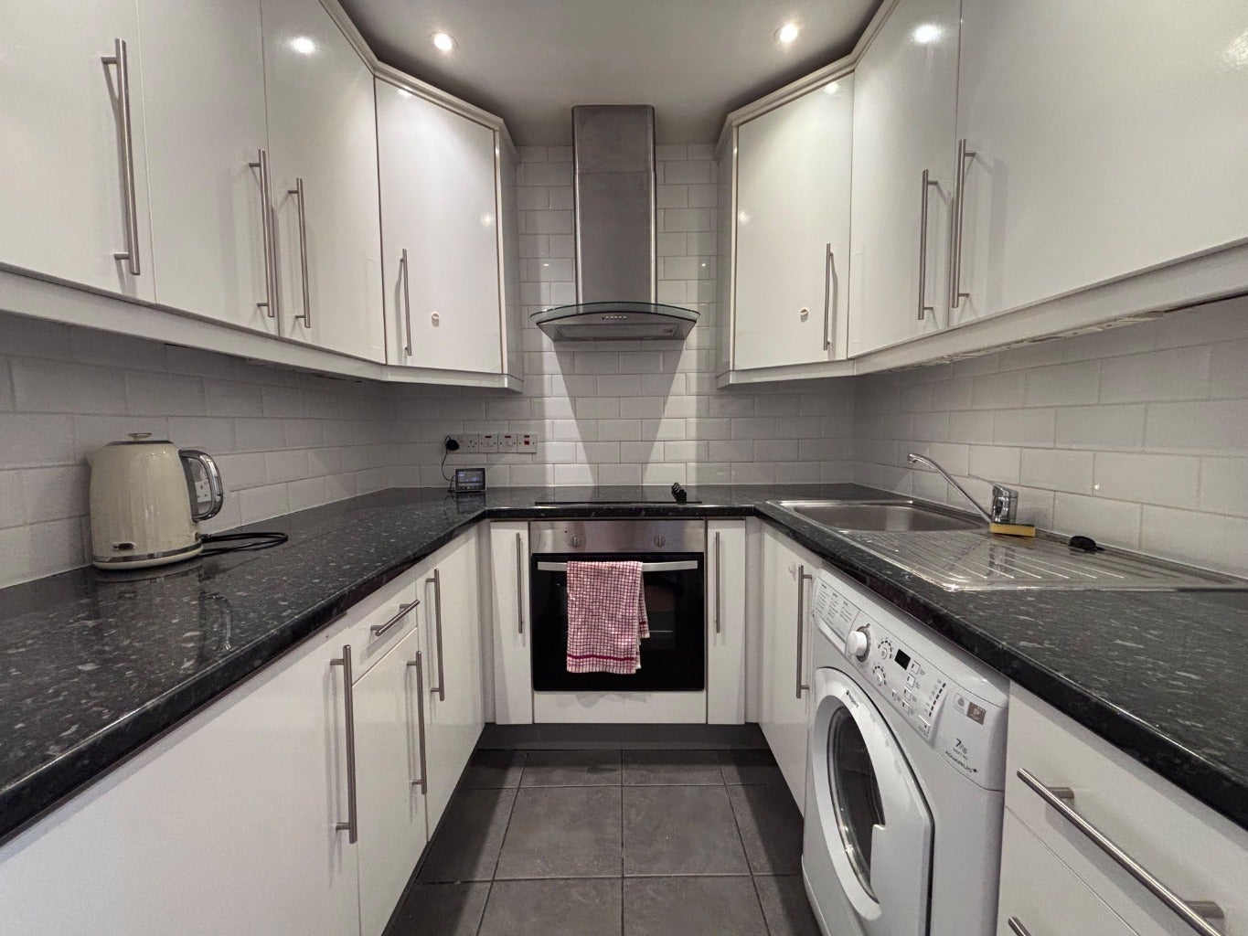 Flat Fairholme Road in Greater London