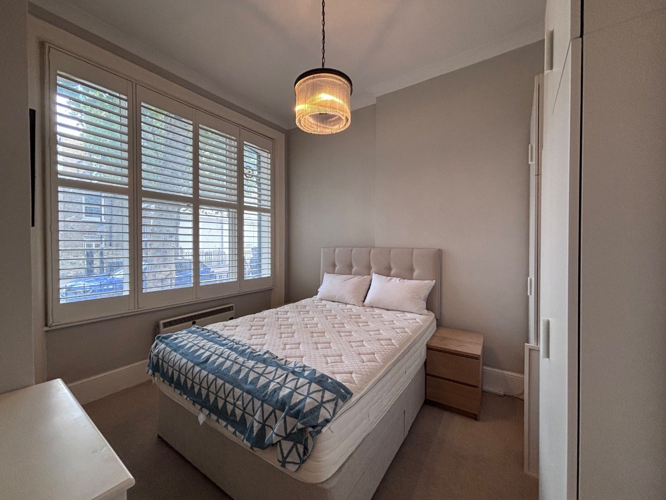 Flat Fairholme Road in Greater London