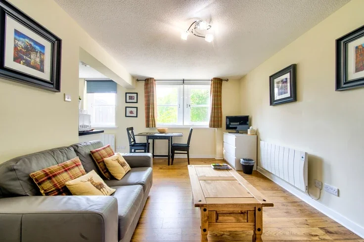 Flat Castle Wynd South in City of Edinburgh