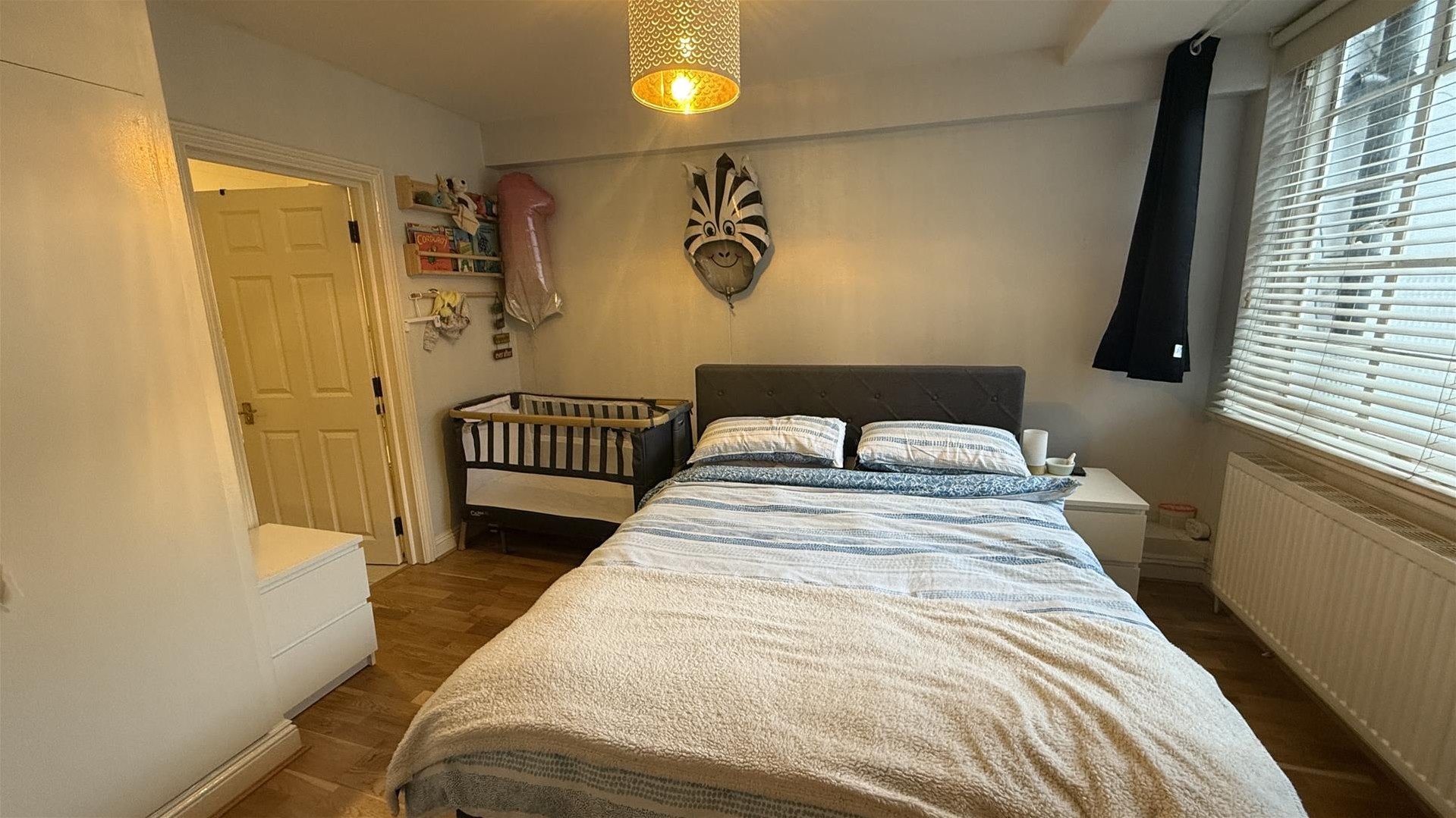 Flat Finchley Road in London