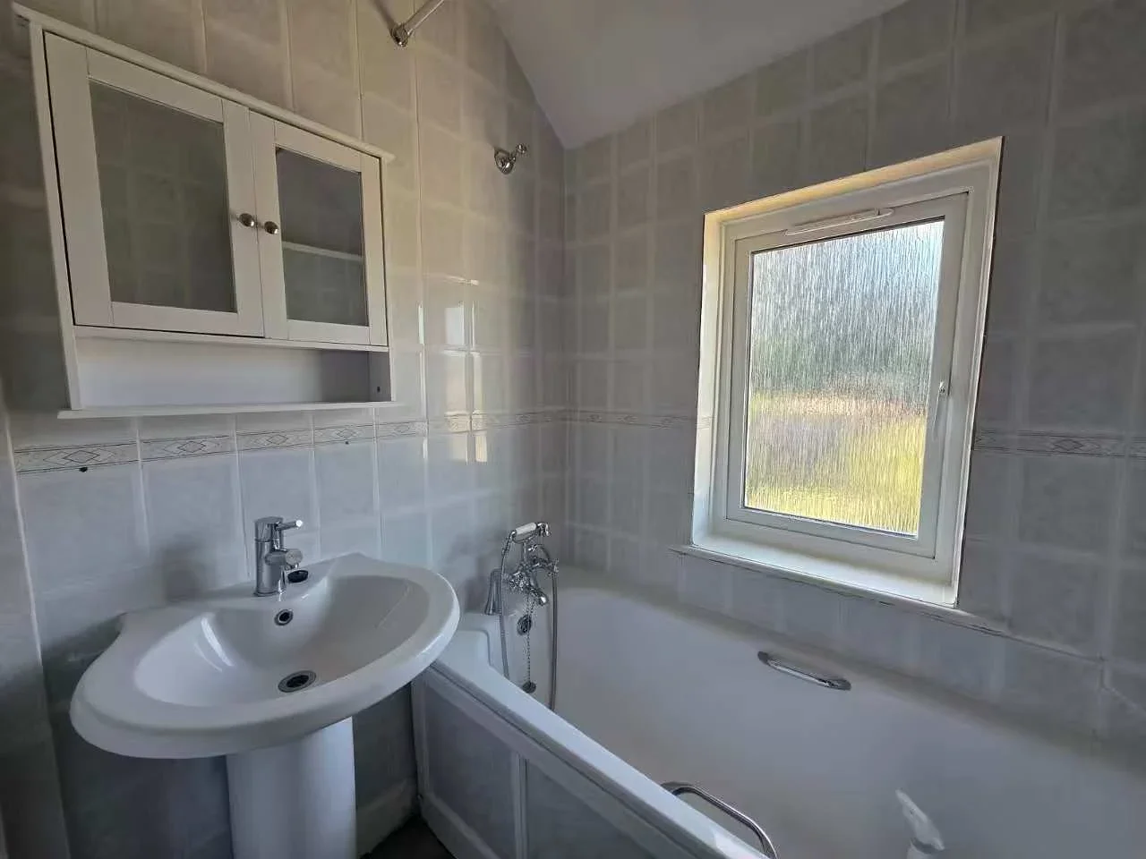 House Darcy Avenue in Greater London