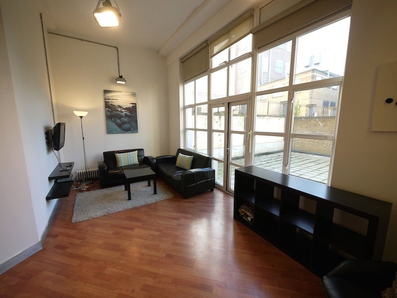Room Birchfield Street in Greater London