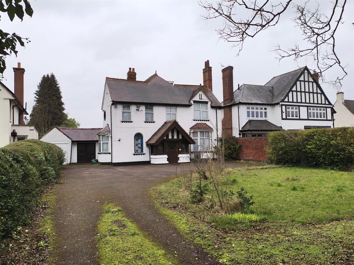 House Treetops Close in Leicester