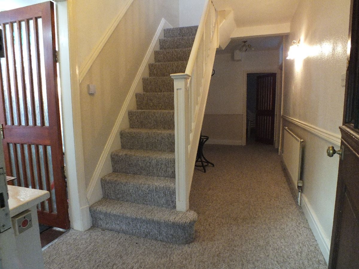 House Treetops Close in Leicester