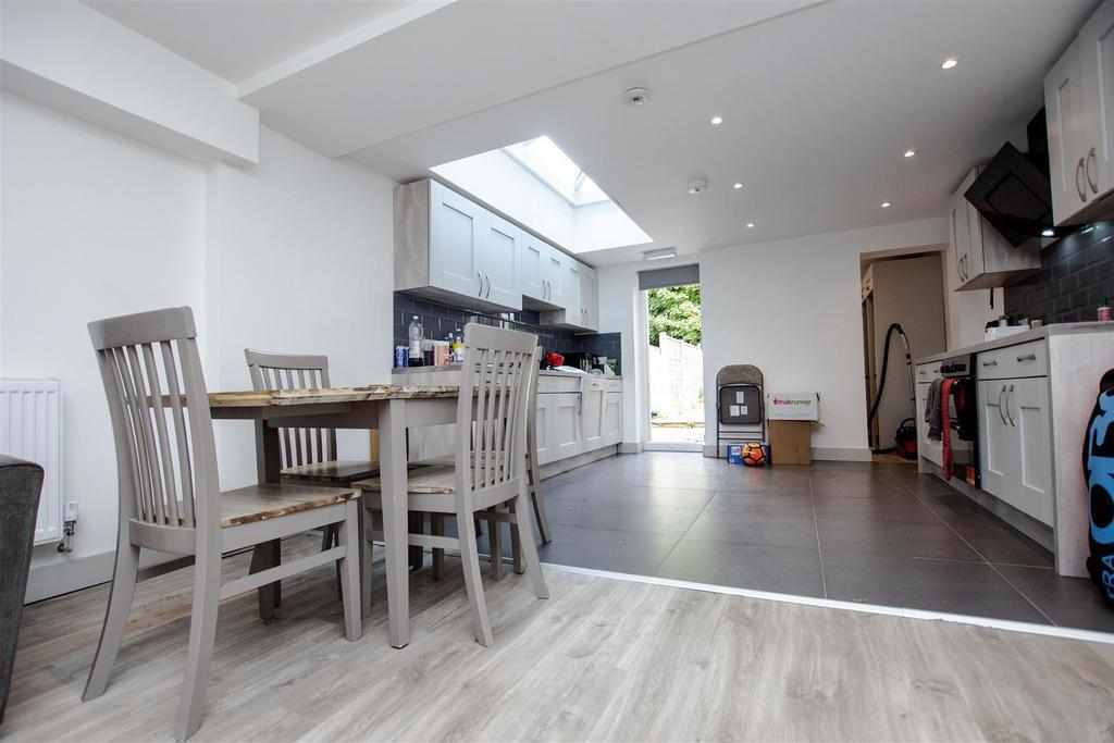 Flat Teignmouth Road in Birmingham