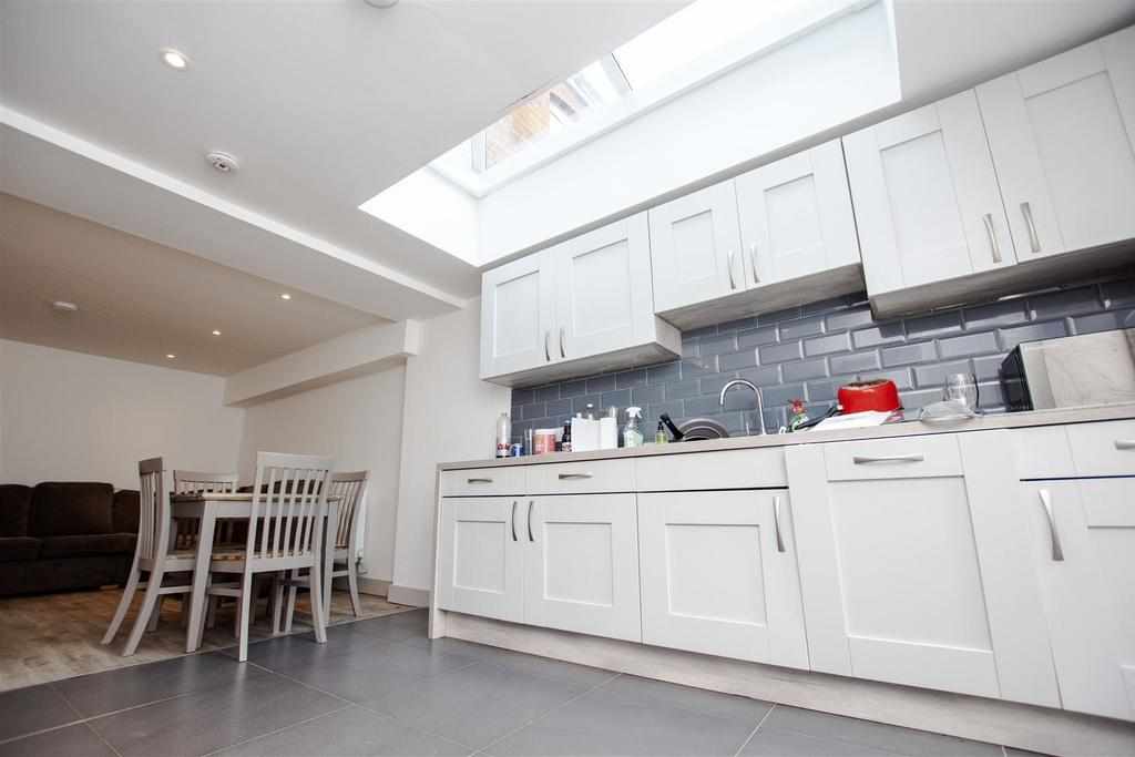 Flat Teignmouth Road in Birmingham