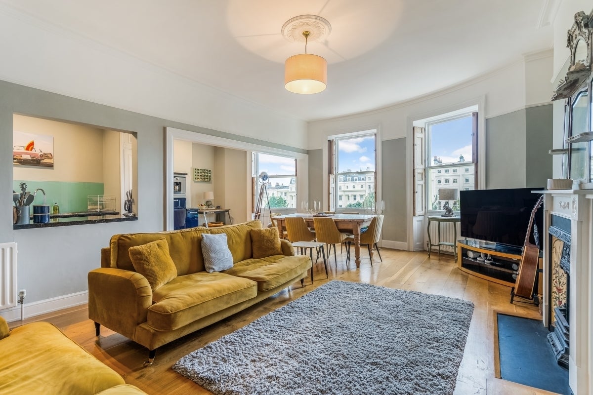 Flat Brunswick Square in Hove