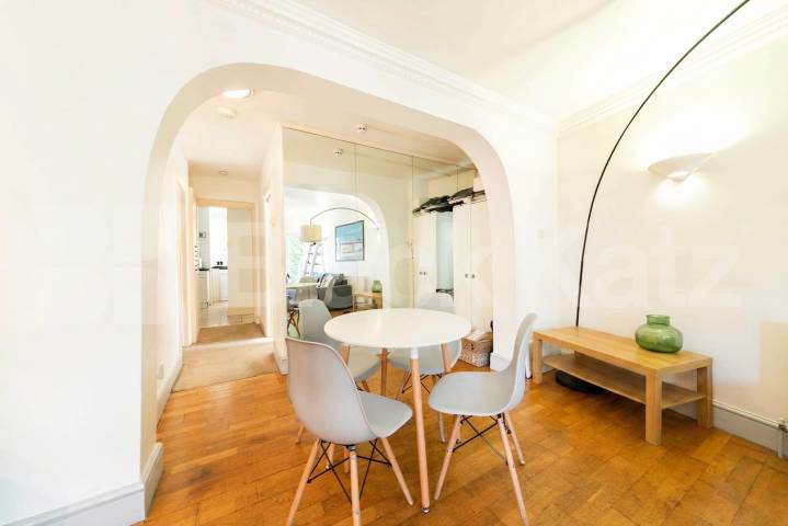 Flat Iverson Road in Greater London