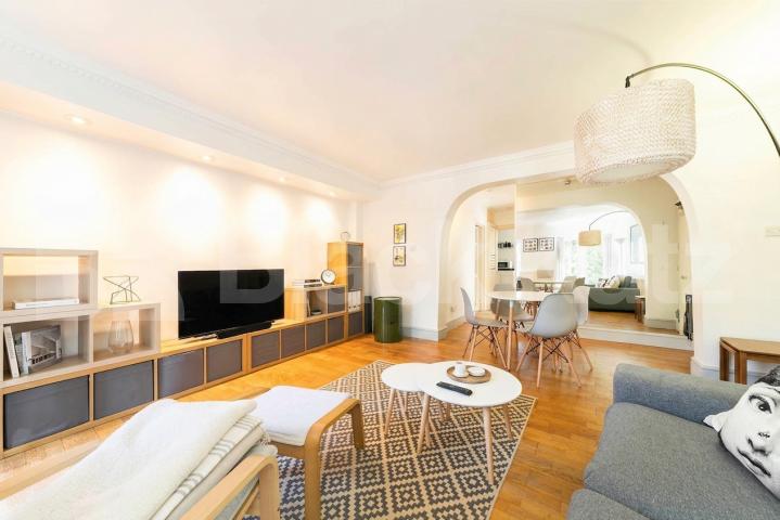 Flat Iverson Road in Greater London