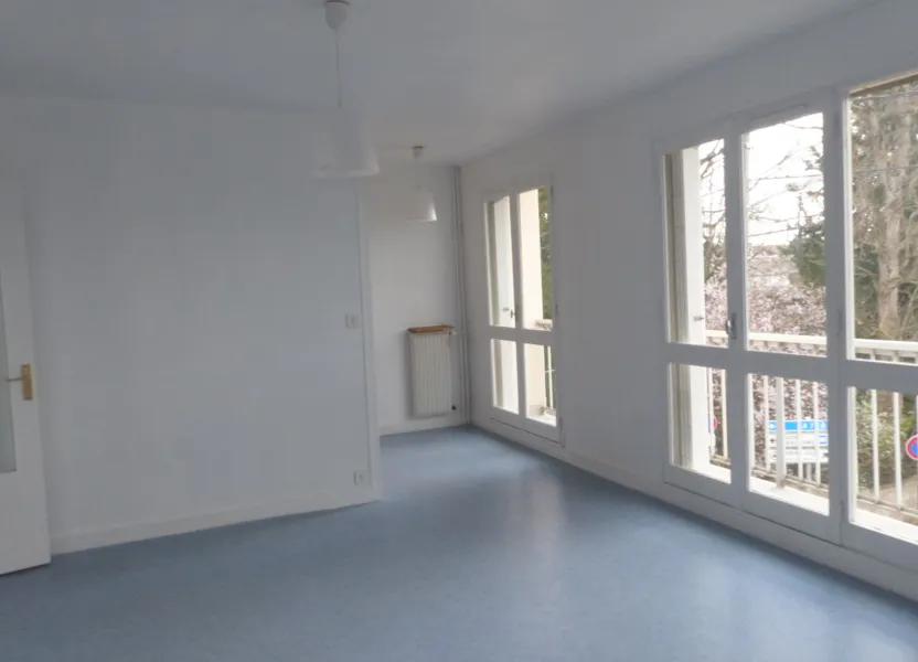 Flat Rue Alain Mimoun in Cosne-Cours-sur-Loire