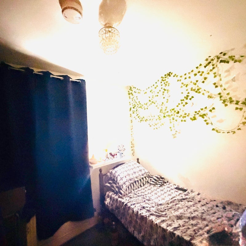 Room Sebert Road in Greater London