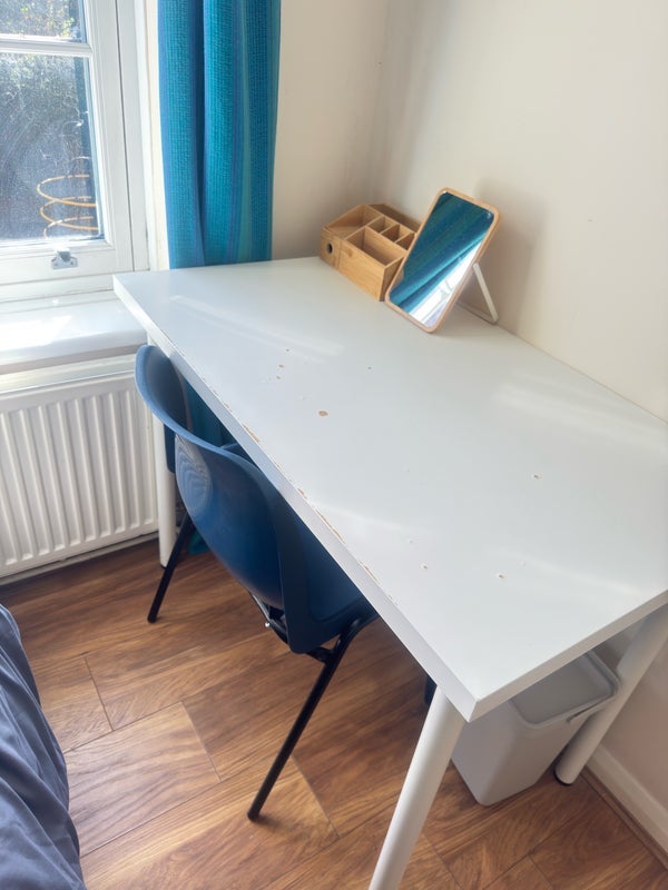 Room The Curve in Greater London