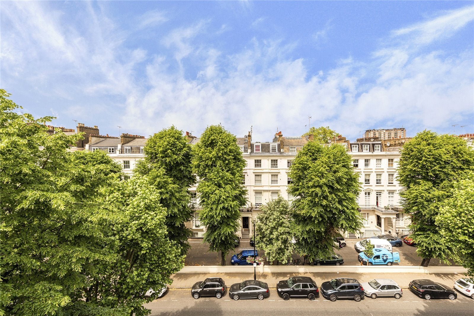 Flat Clifton Gardens in City of Westminster