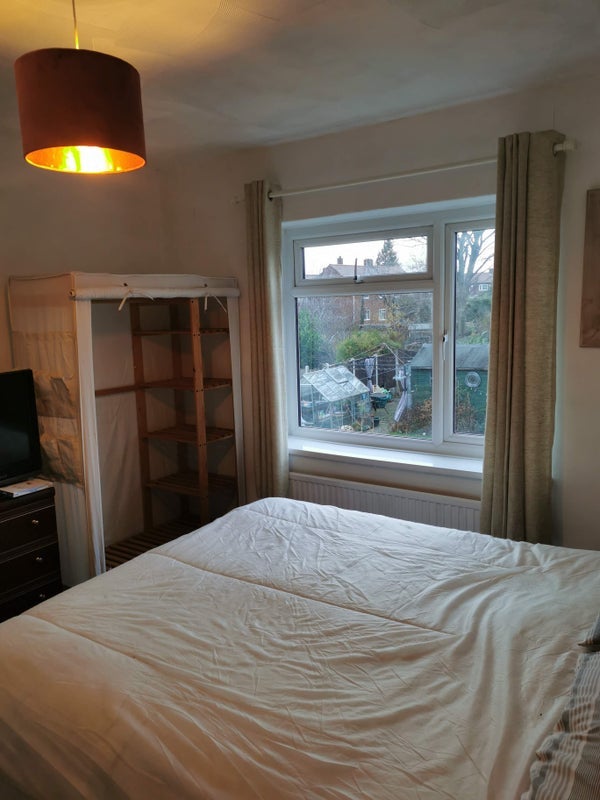 Room Chequerfield Mount in Wakefield