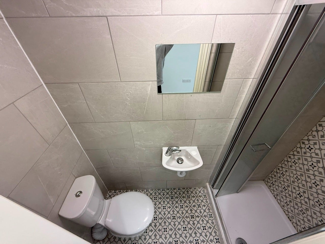 Flat Fairholme Crescent in Greater London