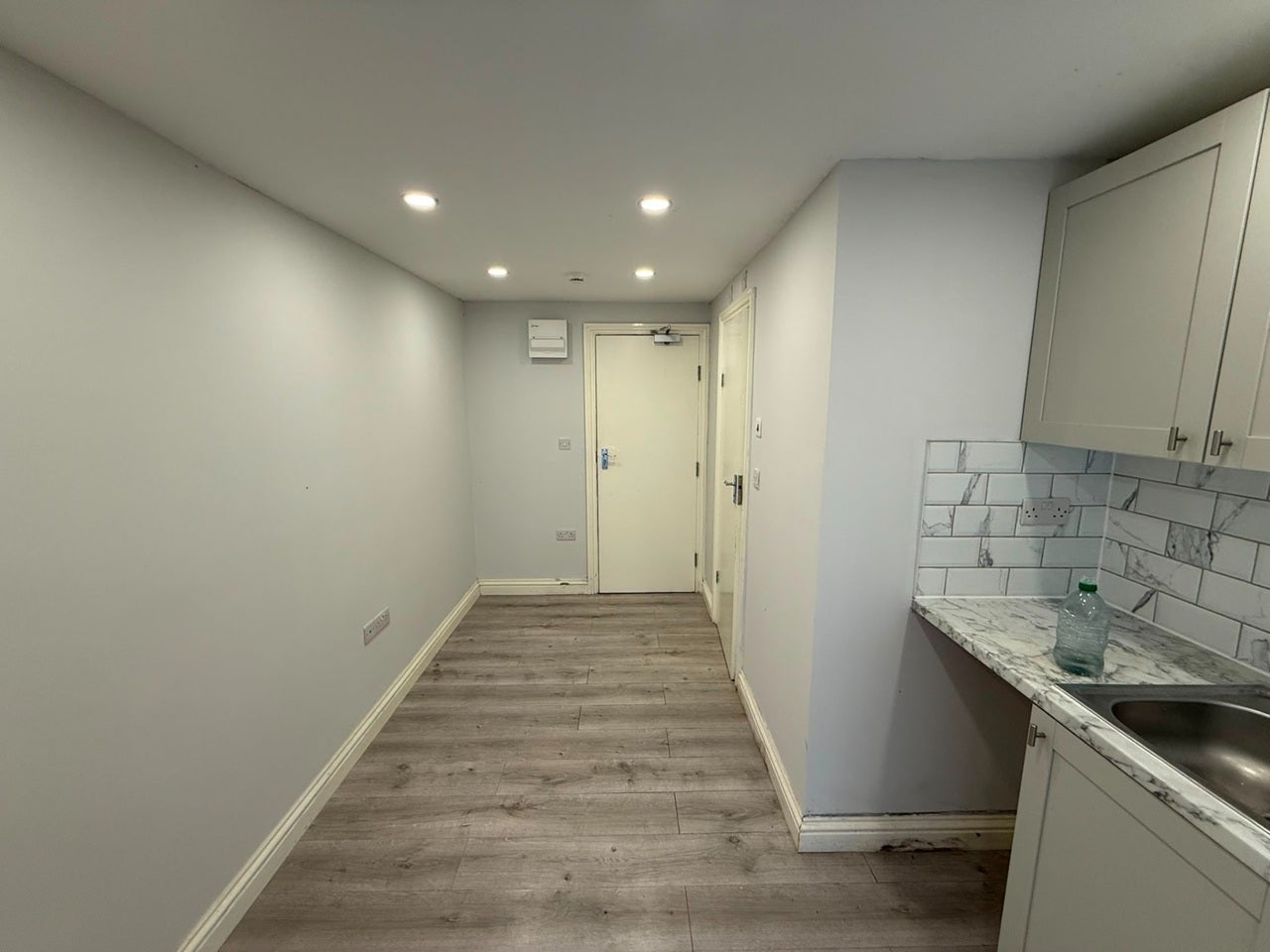 Flat Fairholme Crescent in Greater London