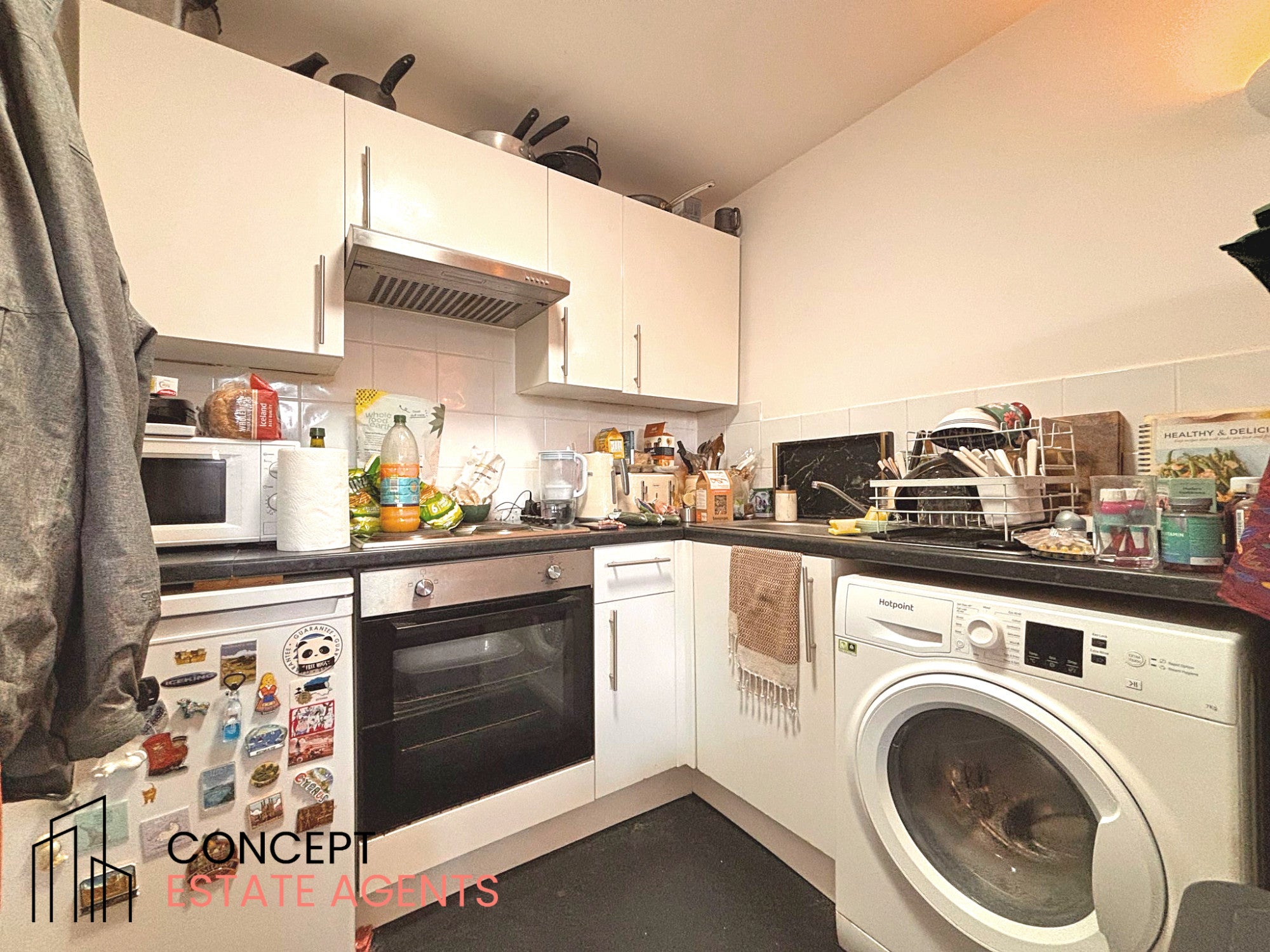 Flat Charlmont Road in Greater London