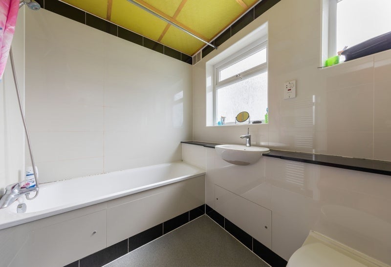 Room Sandford Road in Greater London