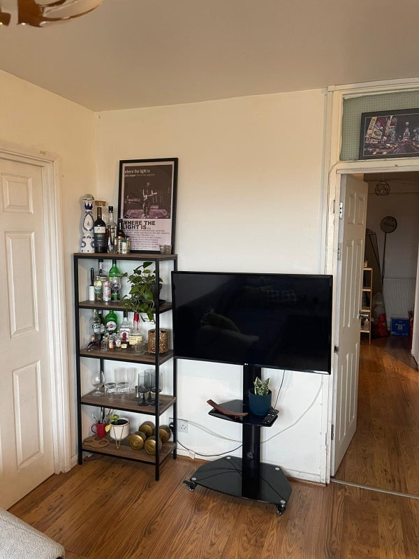 Room Teversham Lane in Greater London