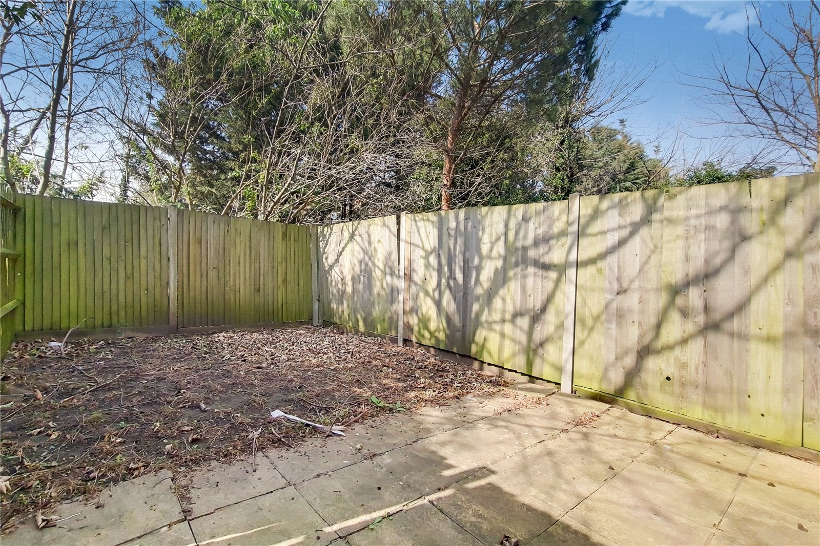 Flat Coleridge Square in Greater London
