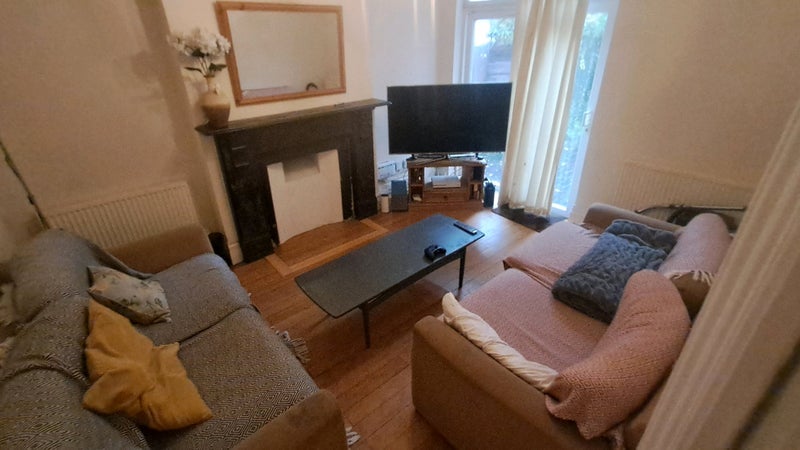 Room Poplar Avenue in Birmingham