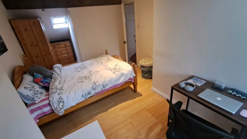 Room Poplar Avenue in Birmingham
