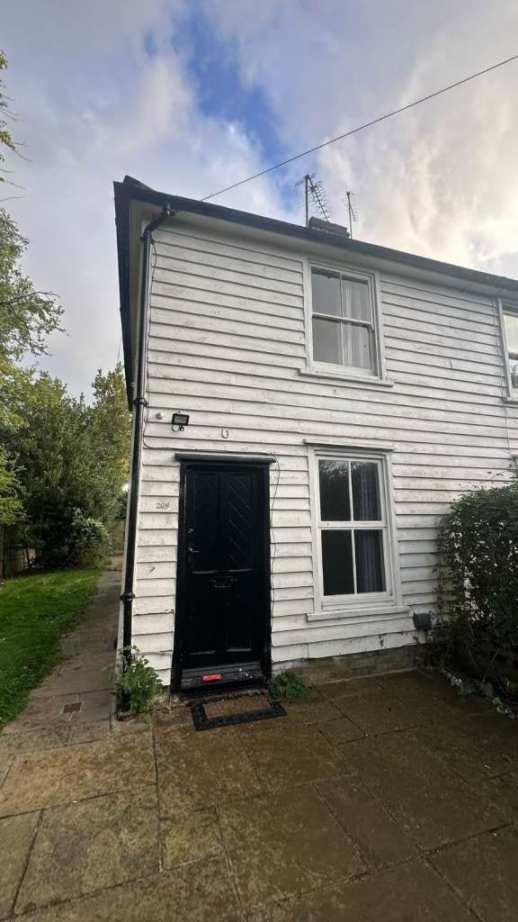 House Long Green in Greater London