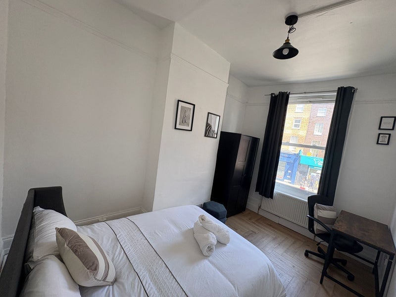 Room Camden High Street in Greater London