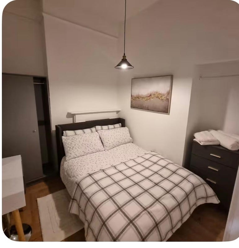 Room Camden High Street in Greater London