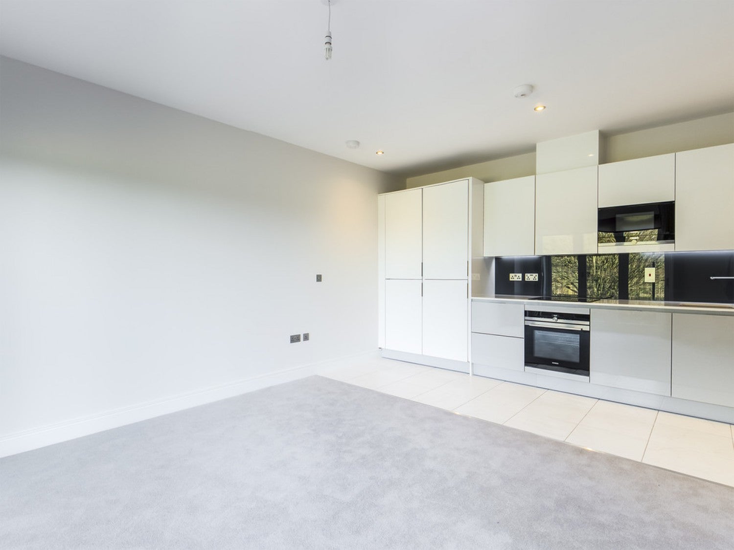 Flat Almond Avenue in Royal Leamington Spa