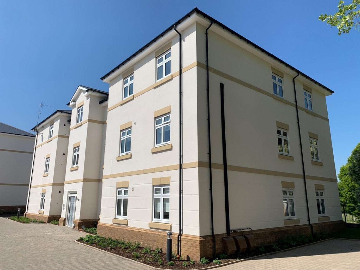 Flat Almond Avenue in Royal Leamington Spa