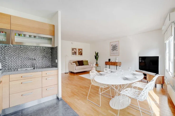 Appartement Rue Pierre Dupont à Suresnes