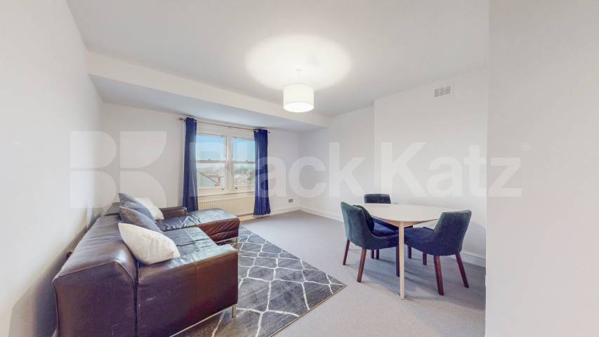 Flat Iverson Road in Greater London